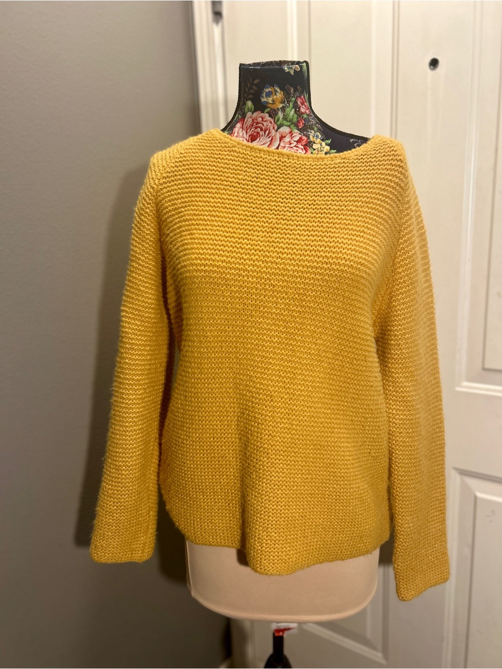 Black Horn Baby Alpaca Knit Sweater Mustard Yellow Garter Stitch Made in Peru M